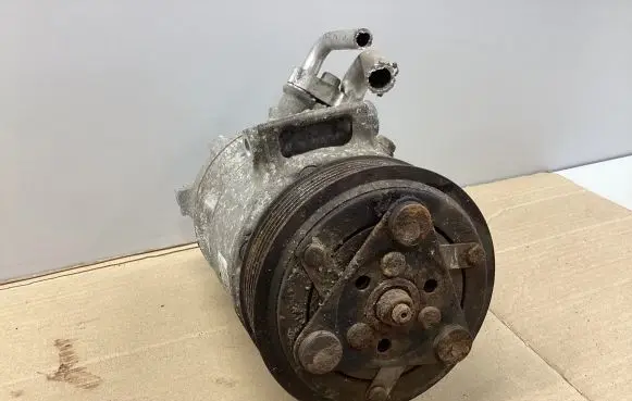 Opel Insignia A Air conditioning (A/C) compressor (pump) P13314473