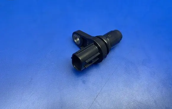 Toyota C-HR I Camshaft position sensor 07U231290