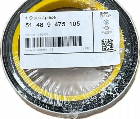 BMW 1 F40 Door glass trim 9475105