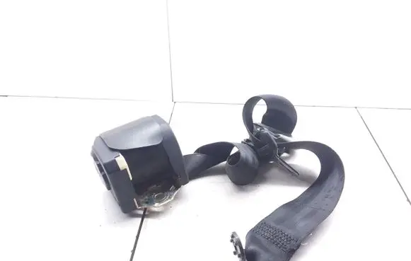 Volkswagen New Beetle Rear seatbelt 1C0857805A 43594