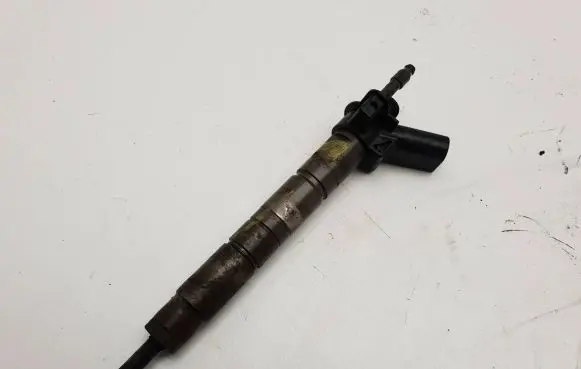 BMW X1 E84 Fuel injector 7805428