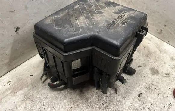 Hyundai Santa Fe Fuse module