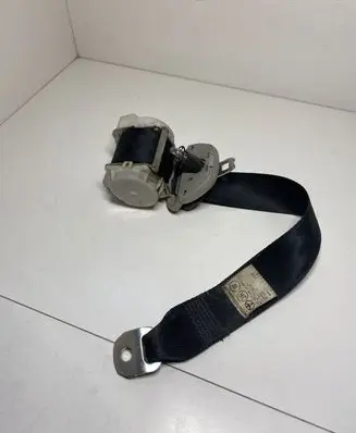 Toyota Corolla Verso AR10 Third row seat belt 7L1550 117438