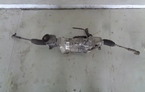 Volkswagen Touran I Steering rack