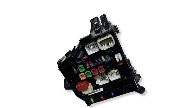 Toyota Avensis T270 Fuse box set 8264147020