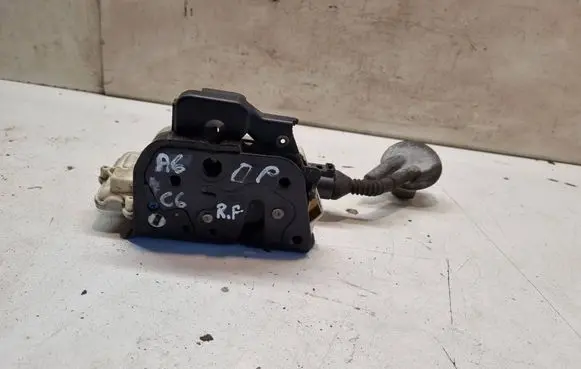 Audi A6 S6 C6 4F Front door lock 4F1837016