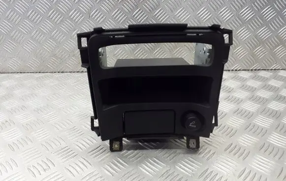 Nissan Primera Rear door ashtray 68413AV