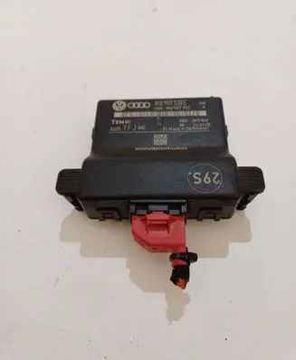 Volkswagen Touran I Gateway control module 1K0907530E 1K0907951