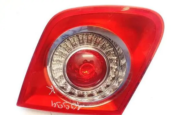 Volkswagen Jetta V Tailgate rear/tail lights 1K5945093 983151