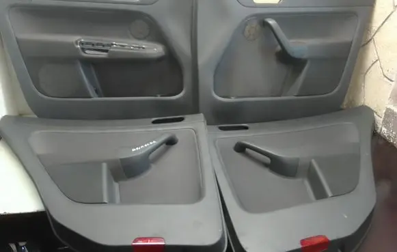 Volkswagen Golf Plus Front door card panel trim