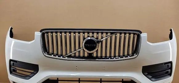 Volvo XC90 Front bumper upper radiator grill