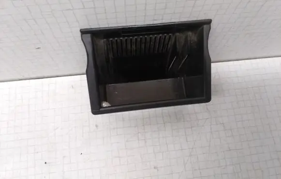 Opel Astra F Ashtray (front) 182PF