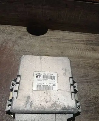 Citroen Xsara Engine control unit/module 9637586280