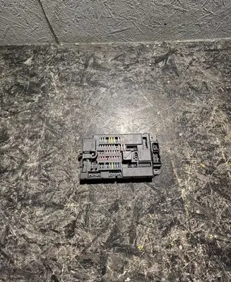 Mini One - Cooper Coupe R56 Fuse box set 519318026 00195133