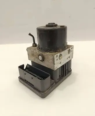 Volkswagen Golf V ABS Pump 1K0907379K 00005305D2 10096003483