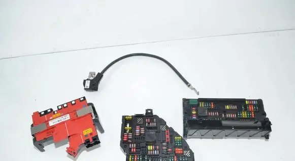 BMW 5 F10 F11 Fuse module 9252815 61149252815 9264923