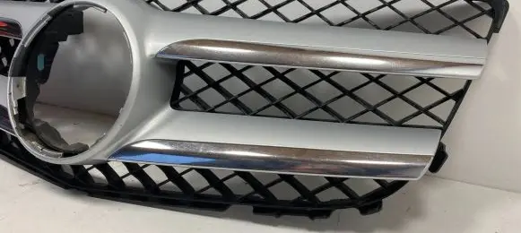 Mercedes-Benz GLK (X204) Front bumper upper radiator grill A2048802983 8068685000 800009982