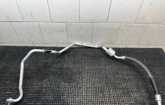 Citroen DS3 Air conditioning (A/C) pipe/hose 9670090880