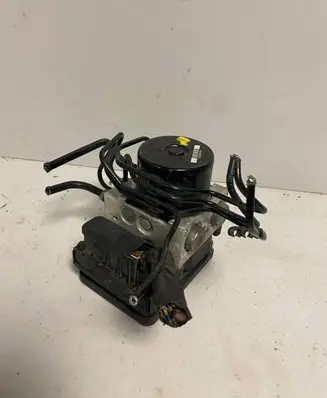 Volvo V70 ABS Pump 31261142 000404974D0 10061336081