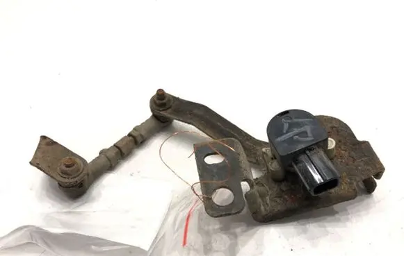 Subaru Legacy Headlight/headlamp level sensor 