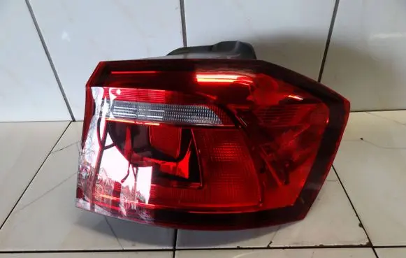 Volkswagen Golf VII Rear/tail lights 510945096S