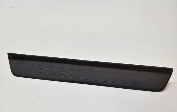 Hyundai Tucson TL Front sill trim cover 85883D7000