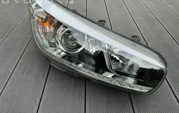 KIA Ceed Headlight/headlamp 92102A2220