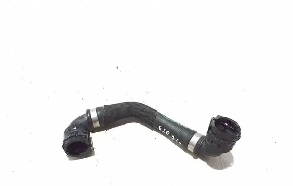 Engine coolant pipe/hose