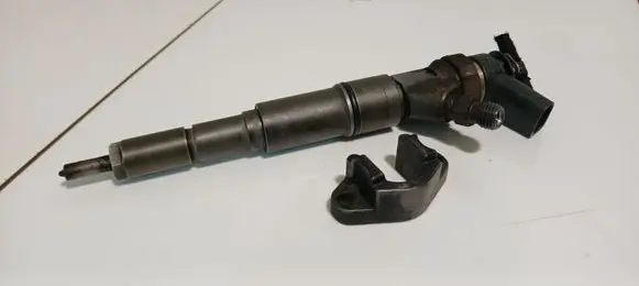 BMW X5 E53 Fuel injector 0445110131