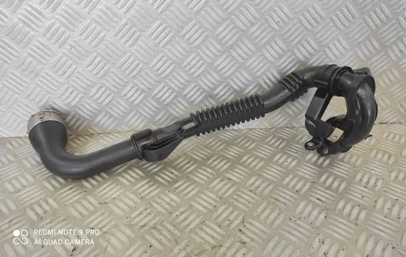Air intake hose/pipe