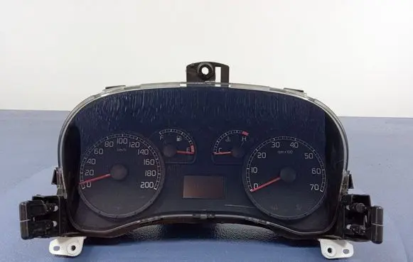 Fiat Punto (188) Speedometer (instrument cluster) 46833366