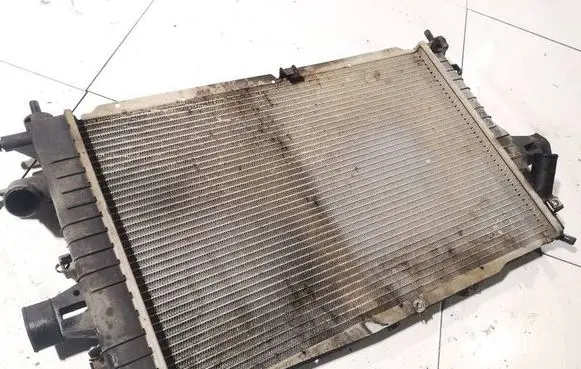 Opel Zafira B Coolant radiator 
