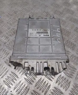 Audi A4 S4 B5 8D Engine control unit/module 0281001425 0281001426