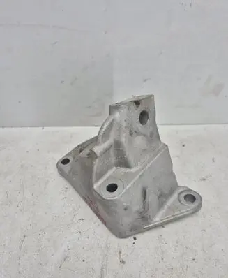Dodge Durango Engine mounting bracket 68252524AA