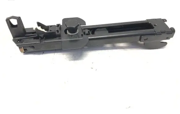 Audi Q7 4L Seat belt height adjuster 8E0857833F SDL203680