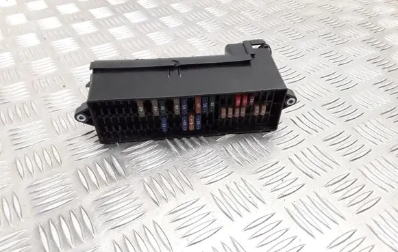 Volkswagen Caddy Fuse module 0908271709 0591200986