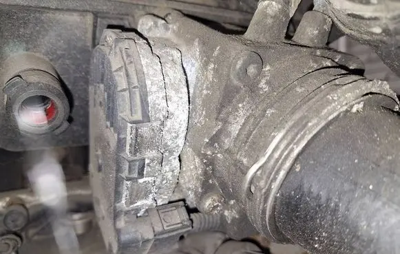 Mercedes-Benz B W245 Throttle valve