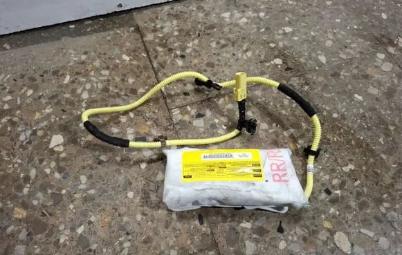 Seat airbag