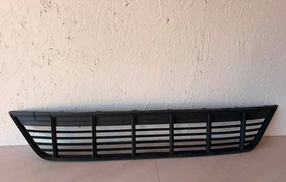 Seat Alhambra (Mk2) Front bumper lower grill 7N5853677