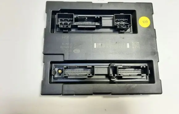 Audi A5 8T 8F Central body control module 8K0907064DD