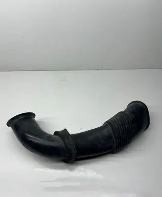 Porsche Cayenne (9PA) Air intake duct part 7L5128752 7L5128609