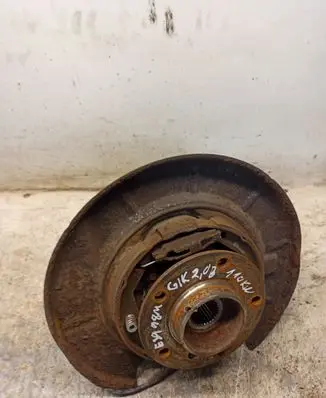 BMW 5 E39 Rear wheel hub