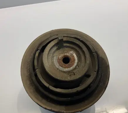 Engine mount bracket