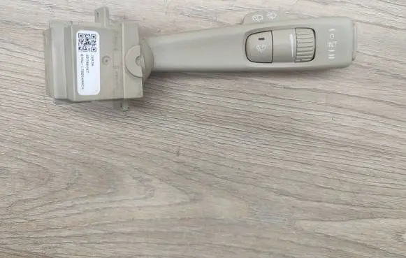 Volvo XC70 Wiper control stalk 30798467