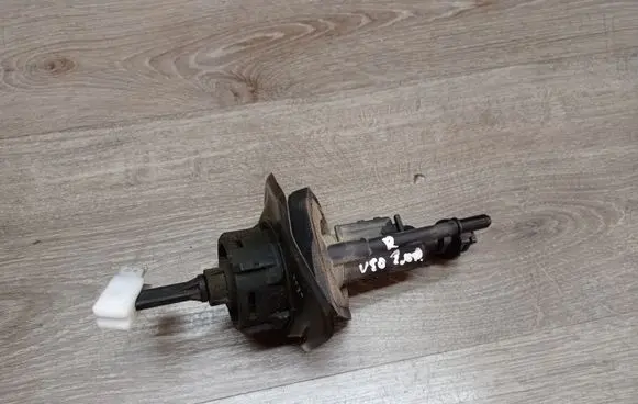 Volvo V50 Clutch master cylinder 3M517A543AE