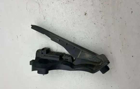 Volkswagen PASSAT B6 Accelerator throttle pedal 1K1721503L