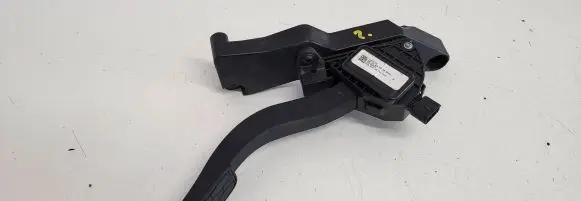 Jaguar XE Accelerator throttle pedal GX739F836DA