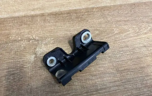 Land Rover Range Rover L405 Pneumatic air compressor holding bracket JPLA-2882-DB JPLA2882DB JPLA-2882
