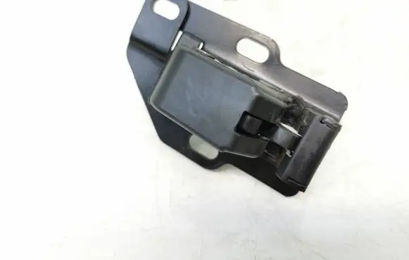 Loading door lock