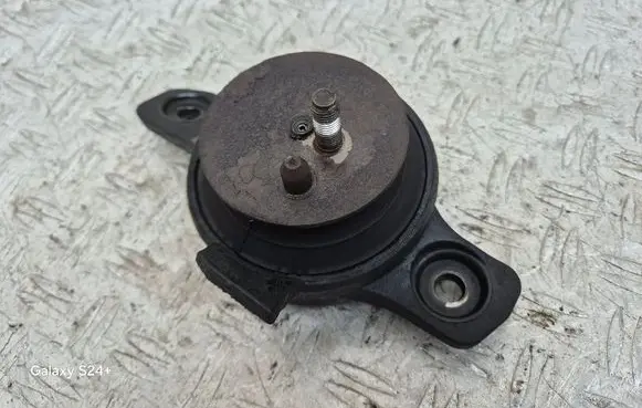 Subaru Forester SH Engine mount bracket 41022AG111